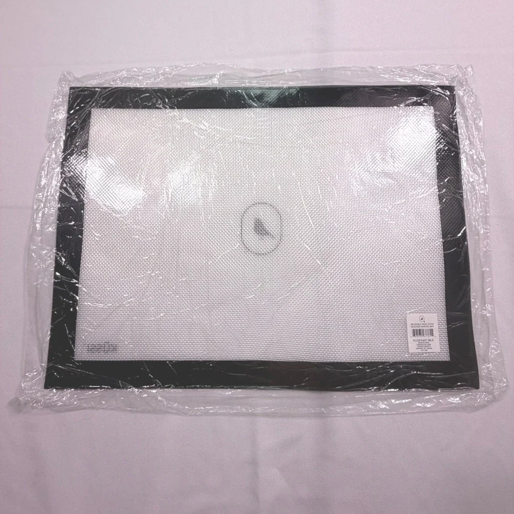 Kussi Reusable Non-Stick Silicone Baking Mat Black White KUSFGMT-BLK 11.5x16.5in